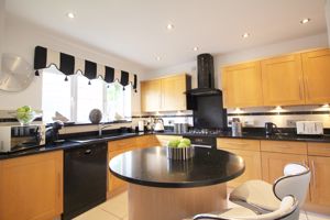 Photo 27- click for photo gallery